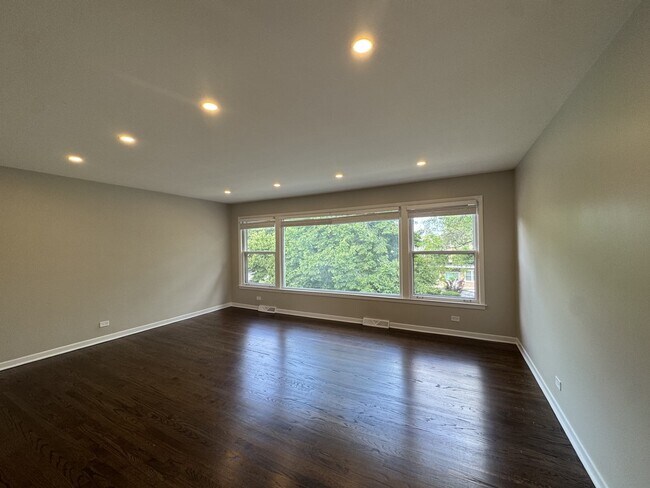 Foto del edificio - 6752 E Prairie Rd