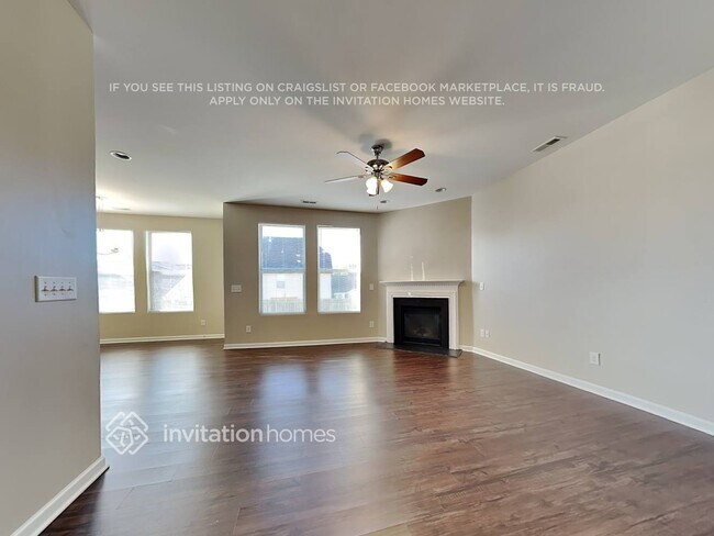 Building Photo - 1432 Ujamaa Dr