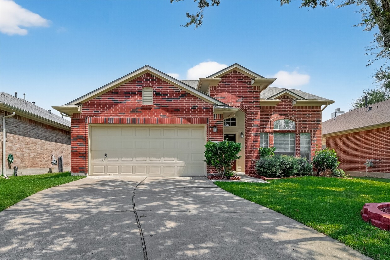 Primary Photo - 2711 Shallow Falls Ct