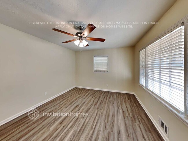 Foto del edificio - 2926 Pine Hill Dr