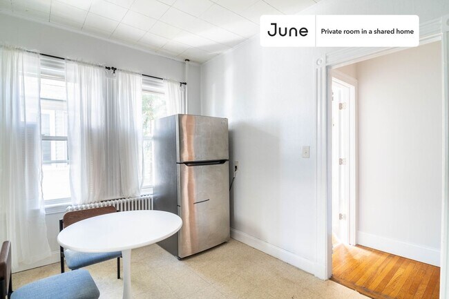 Foto del edificio - Room in Shared 7 bed/2 bath home in Brighton