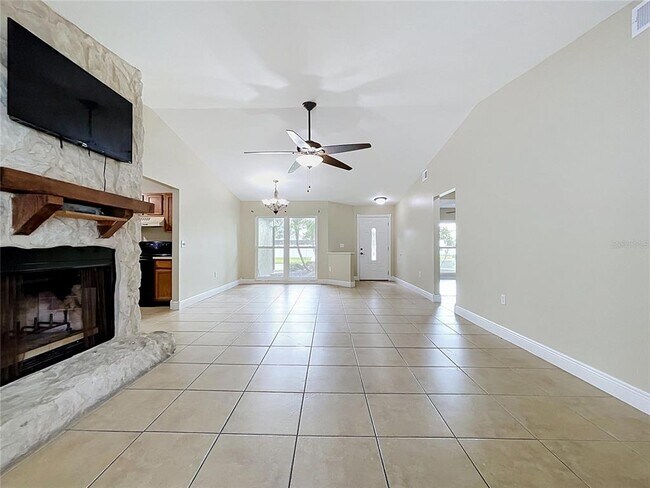 Building Photo - 743 Stillview Cir