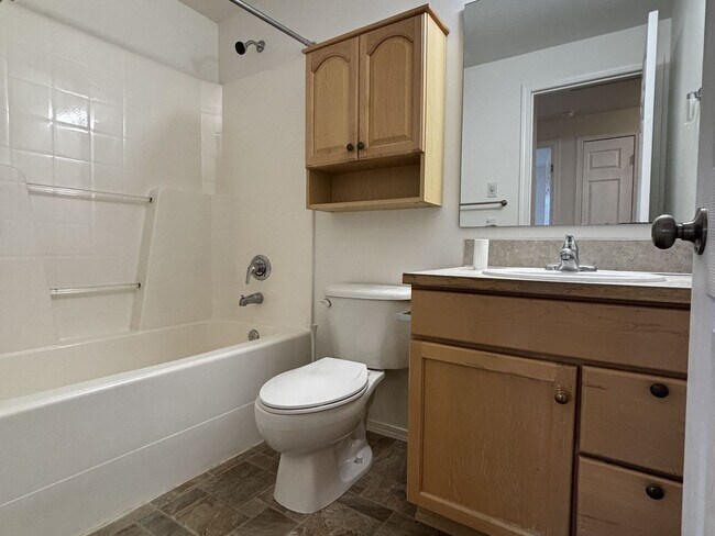 Foto del edificio - 5614 103rd St NE