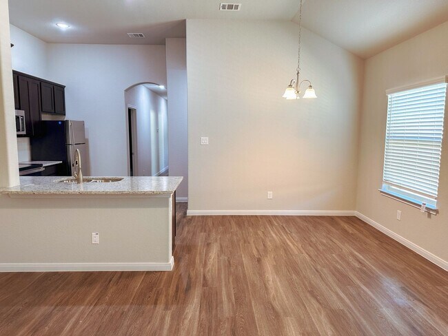 Foto del edificio - Westover Duplexes New