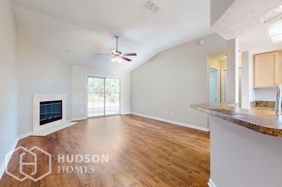 Foto del edificio - NOW AVAILABLE! - 7836 Georgia Jack Dr, Jac...