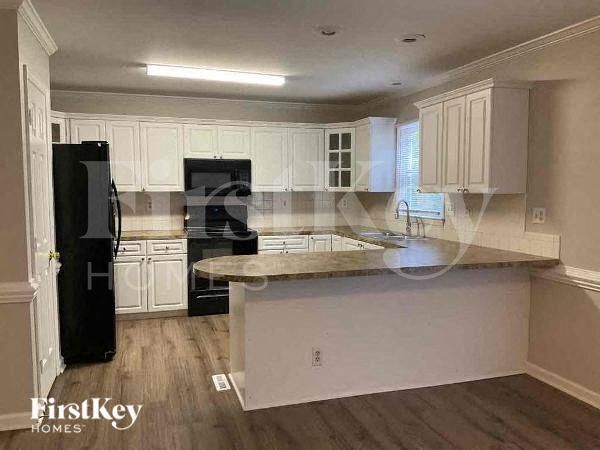 Building Photo - 2041 Pembrooke Forest Dr