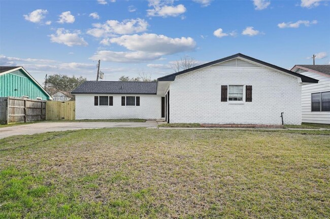 Building Photo - # Bedroom 2 Bathroom Home Near Medical Center