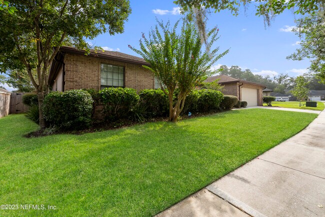Foto del edificio - 9133 Agincourt Ln