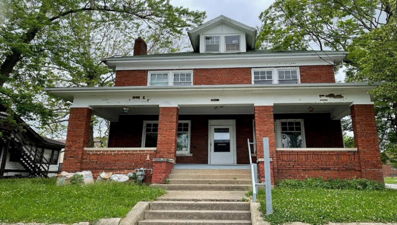 Primary Photo - 205 S Edward St