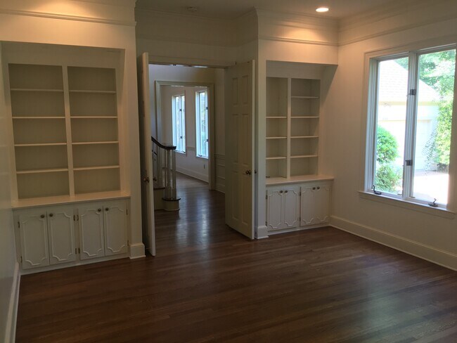 Foto del edificio - 4BR/3.5ba, 4000 sq ft, located in River Oa...