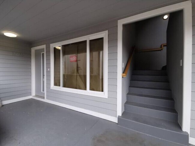 Building Photo - 2 bedroom in Castro Valley CA 94546