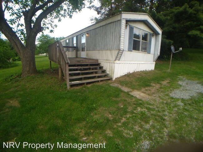 Building Photo - 2 br, 1 bath House - 942 College Street