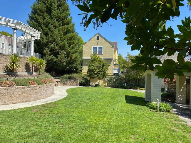 Garden - 834 Nobel Dr