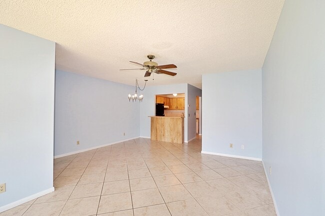 Foto del edificio - 831 Timberview Dr