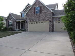 Building Photo - 9202 Royal Melbourne Cir