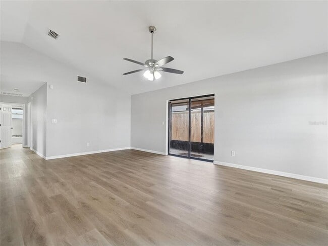 Foto del edificio - 766 91st Ave N