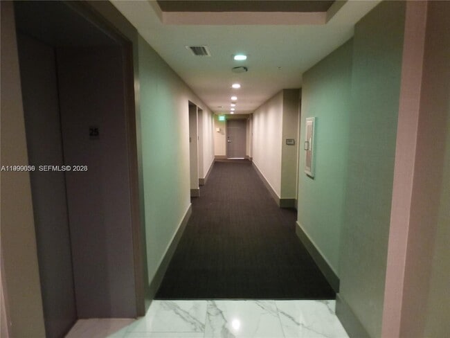 Foto del edificio - 185 SE 14th Terrace