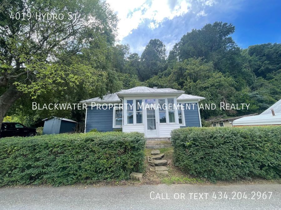 Primary Photo - Cute Two Bedroom Home!