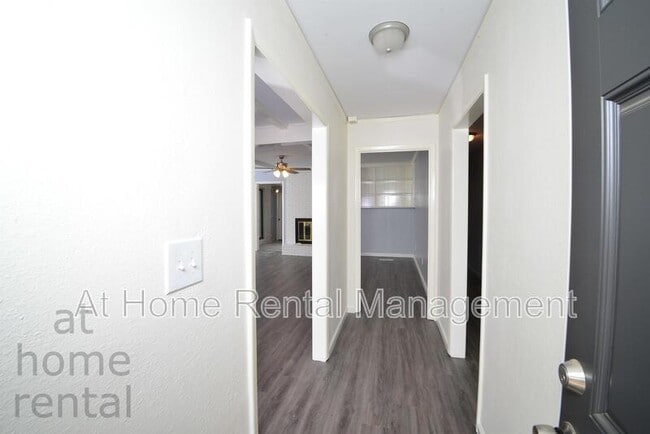 Building Photo - 3821 S 93rd E Ave