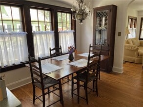 Building Photo - 98 Charlotte St