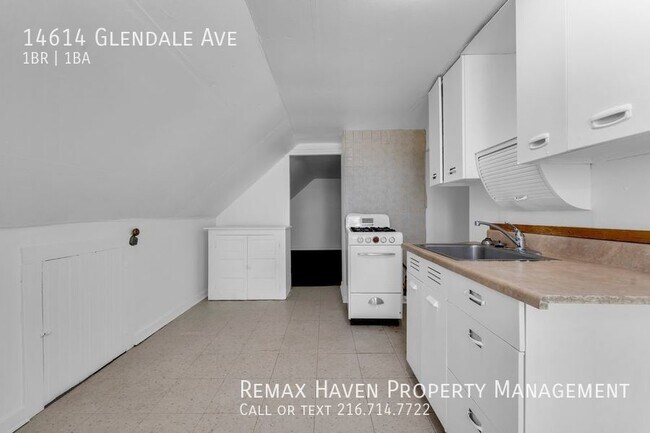 Building Photo - 14614 Glendale Ave #3- Spacious 1 bed and ...