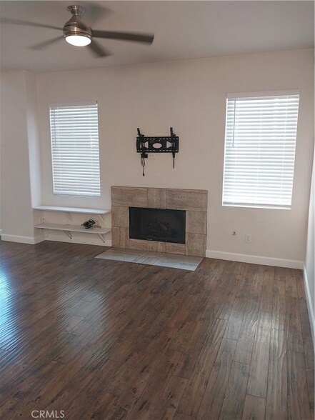 Foto del edificio - 935 Redtail Dr