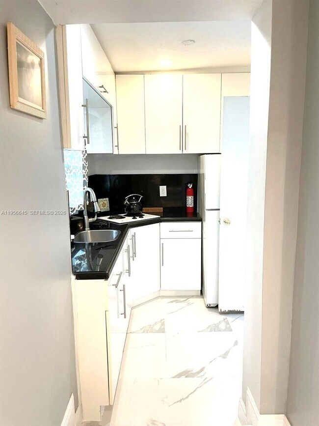 Foto del edificio - 223 SW 10th St