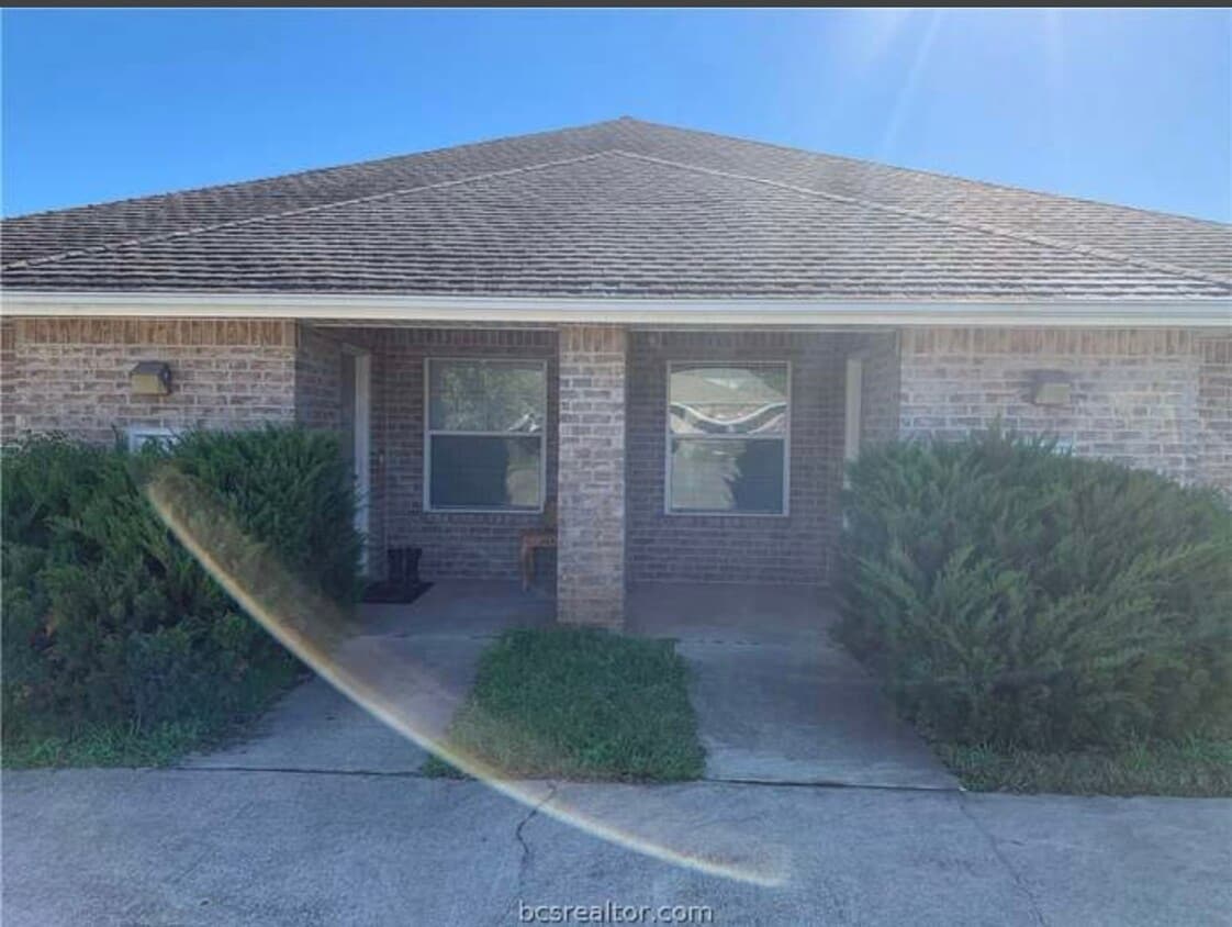 Primary Photo - 3613 Oldenburg Ct