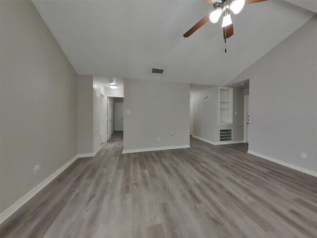 Foto del edificio - 2214 Townhall Ln