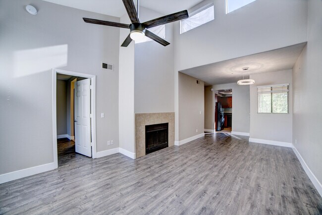 Building Photo - 7008 E Gold Dust Ave