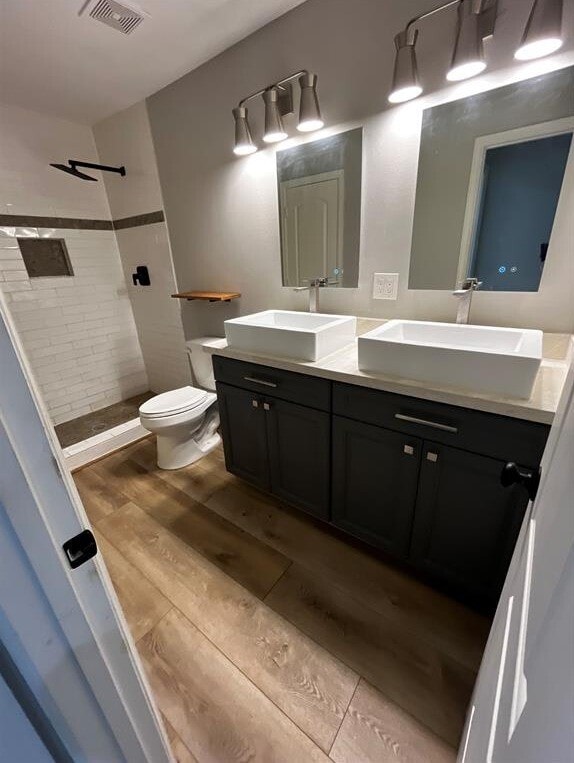 Building Photo - 2425 Augusta Dr