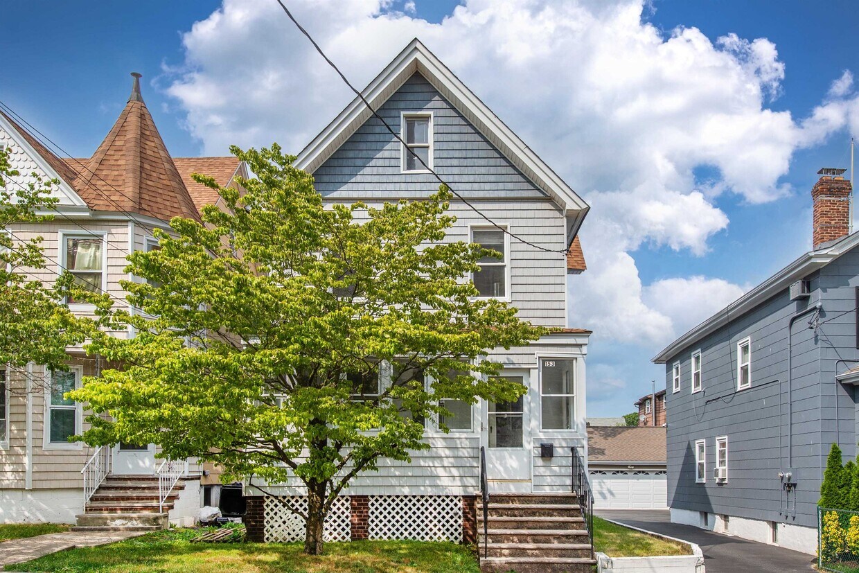 Foto principal - 153 Laurel Ave