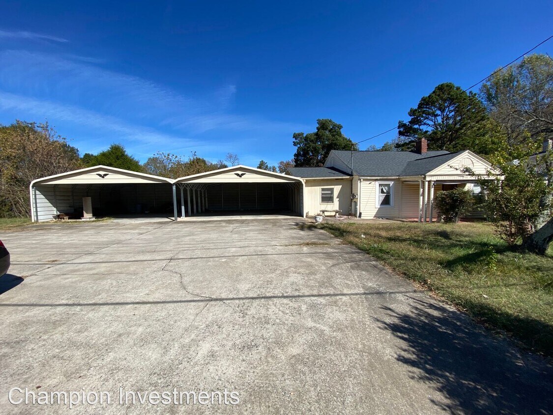 3 br, 1 bath House 436 West Grover St House Rental in Shelby, NC