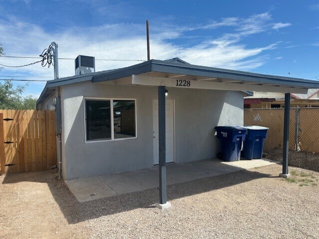 Primary Photo - 1228 W Sonora St