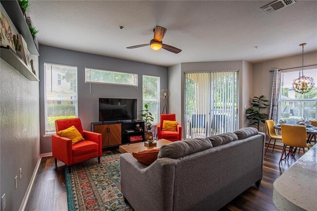 Building Photo - 8913 Legacy Ct