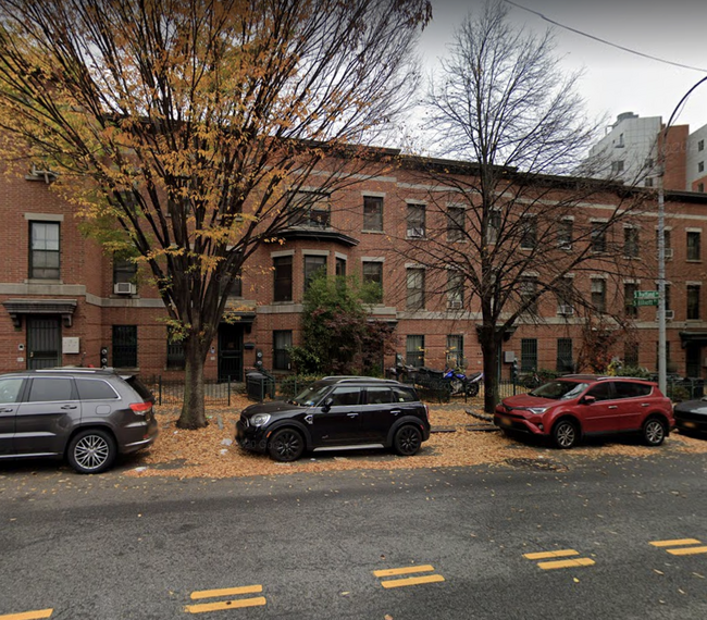 Building Photo - 191 S Portland Ave