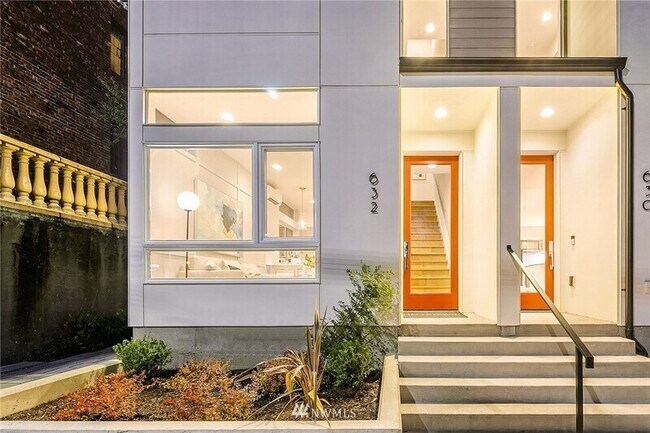 Foto del edificio - 632 10th Ave E
