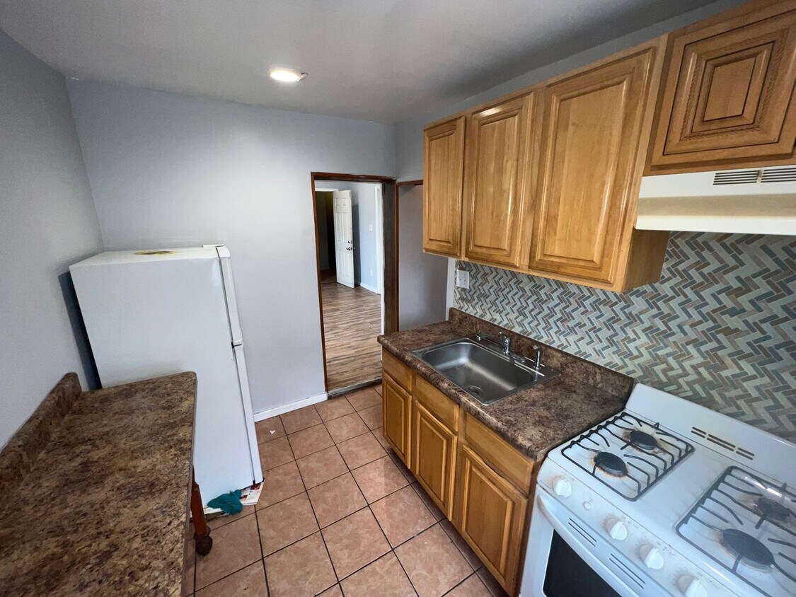 Foto principal - 4910 Lancaster Ave