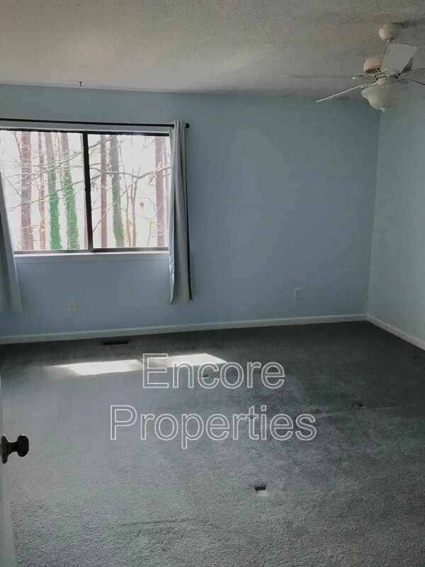Building Photo - 7341 Sandy Creek Dr