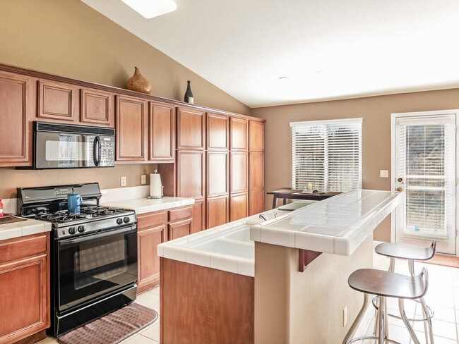 Foto del edificio - 3000 Fairlands Dr