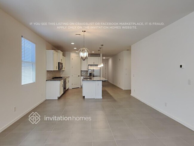 Foto del edificio - 17705 W Pinnacle Vista Dr