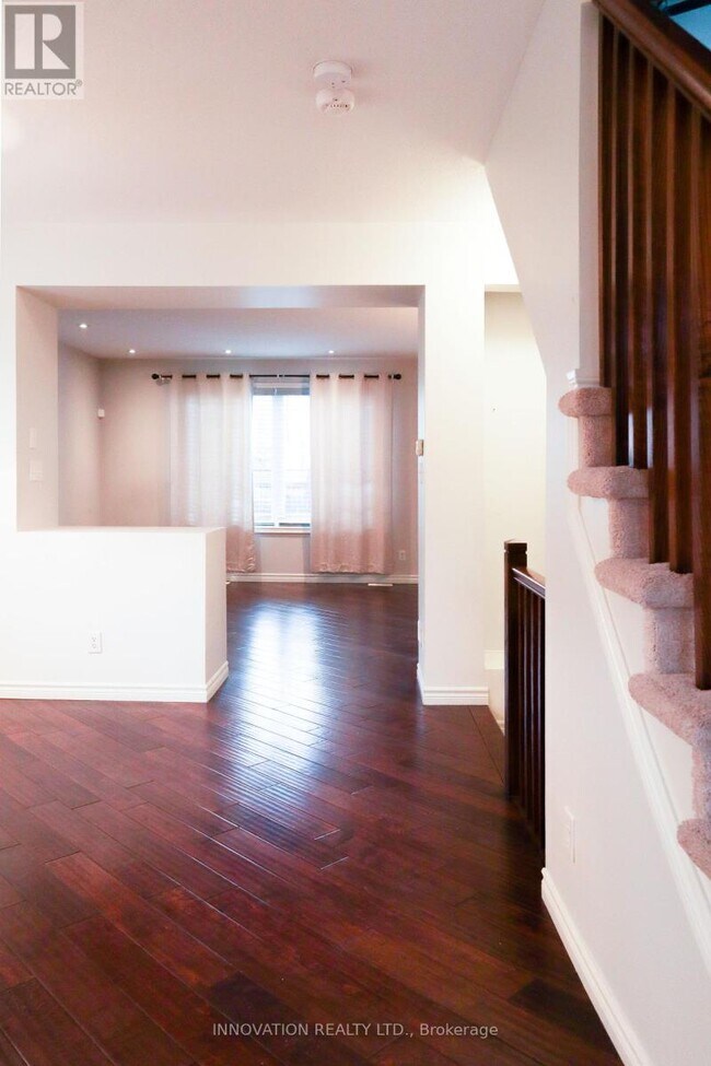 Photo du bâtiment - 602 Rosehill Ave