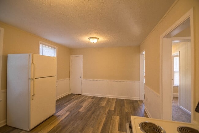 Building Photo - 37355 2nd St