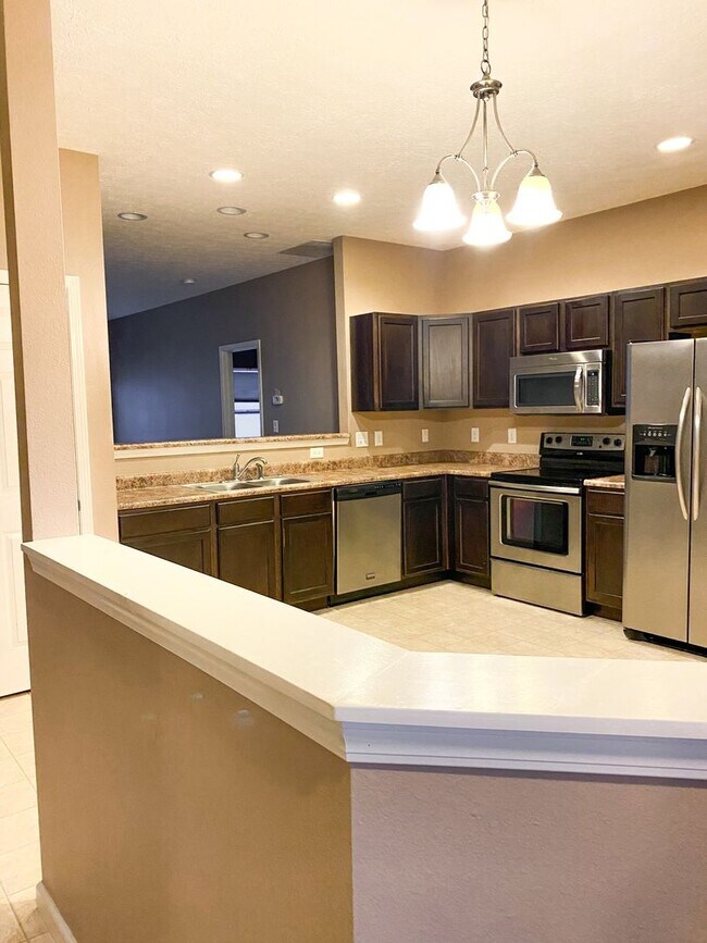 Building Photo - 3 Bedroom Home In Lindberg Village