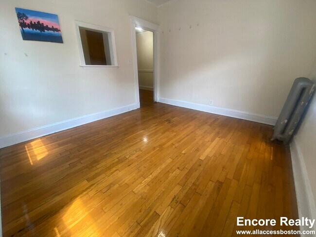 Foto del edificio - 364 Riverway