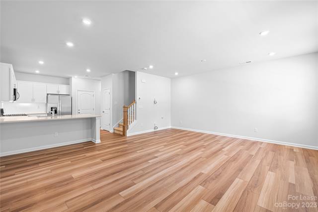 Foto del edificio - 7714 Nelson Rd