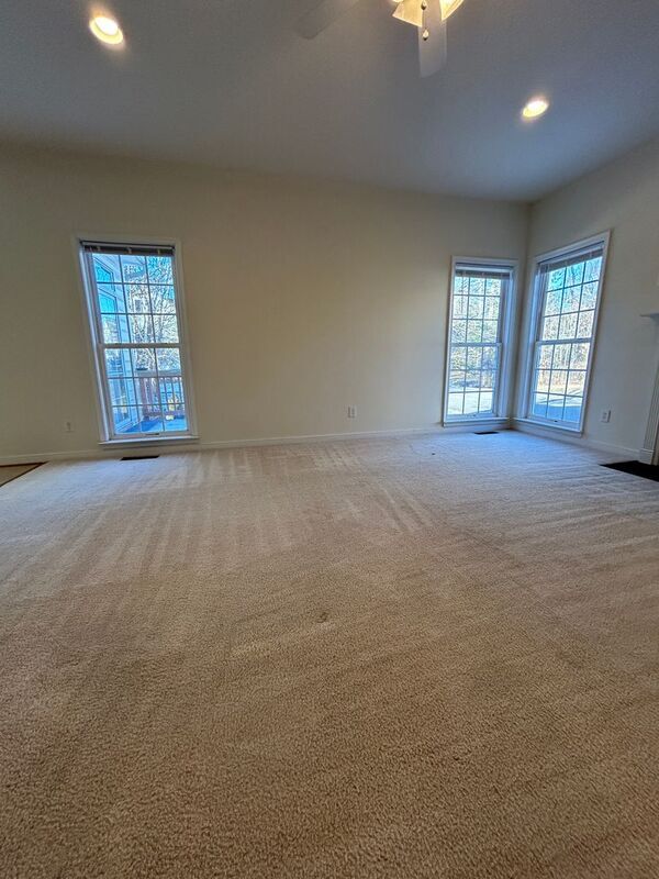 Building Photo - 1542 Jeffries Way