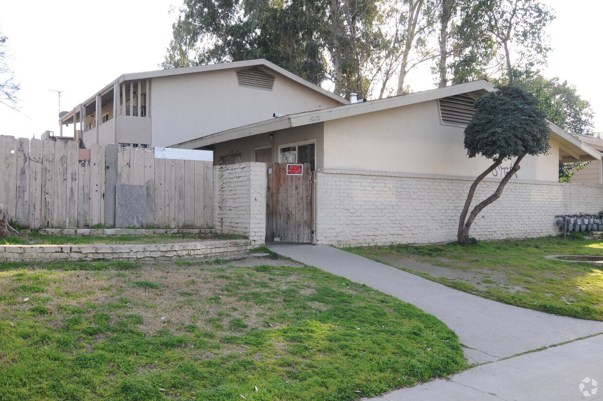 Primary Photo - 3020 E Washington Ave