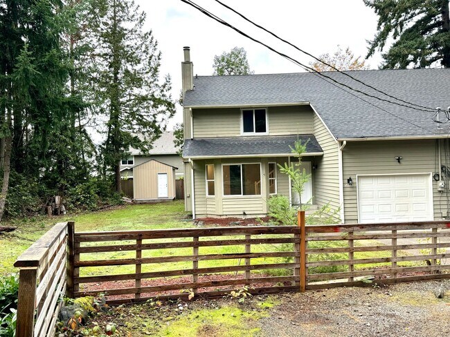 Foto del edificio - Modern 2BR, 1.5BA Duplex in Gig Harbor - F...