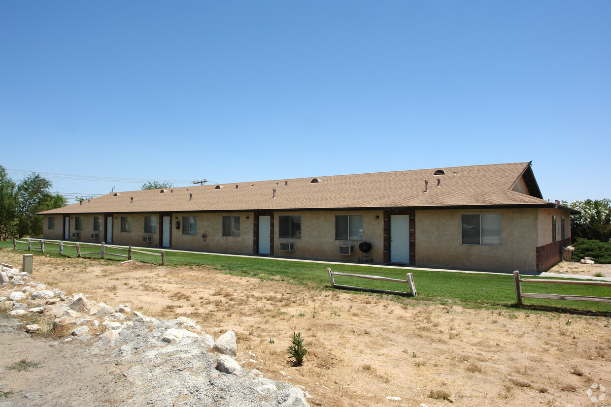 Building Photo - 16388 Sequoia Ave
